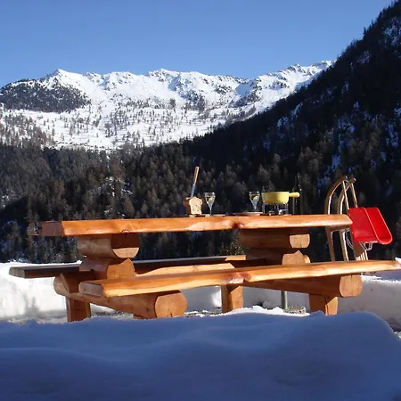 Chalet Dans Le Les Gorges De La Faraz